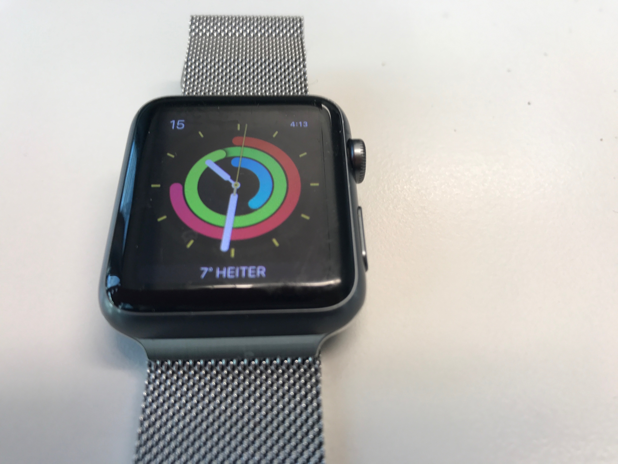 /post/20170216-garmin-forerunner-35-vs-apple-watch-classic/apple-watch.jpg
